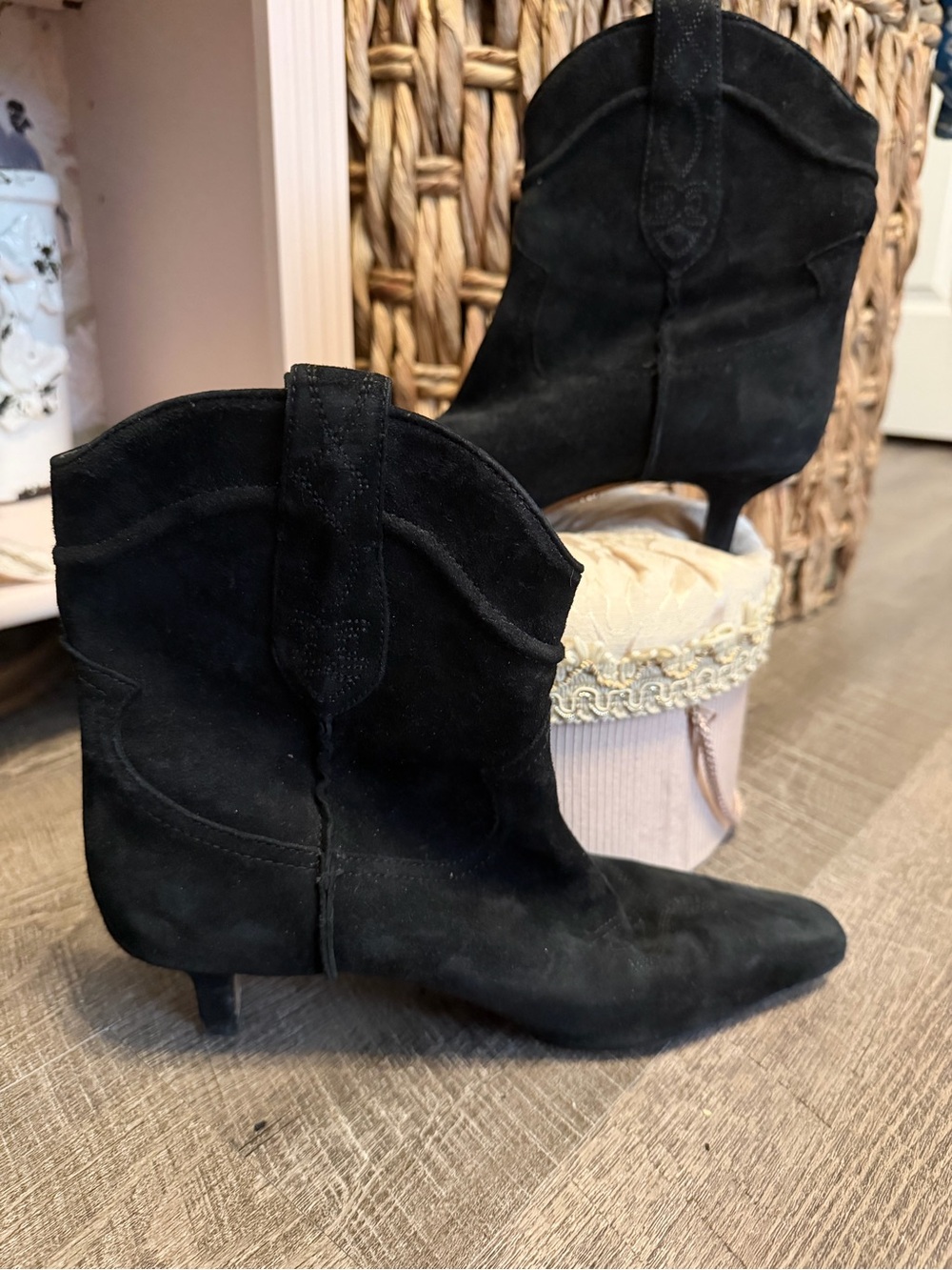 Sam Edelman Taryn Black Suede Western Booties - Size 7.5 (Good Condition)